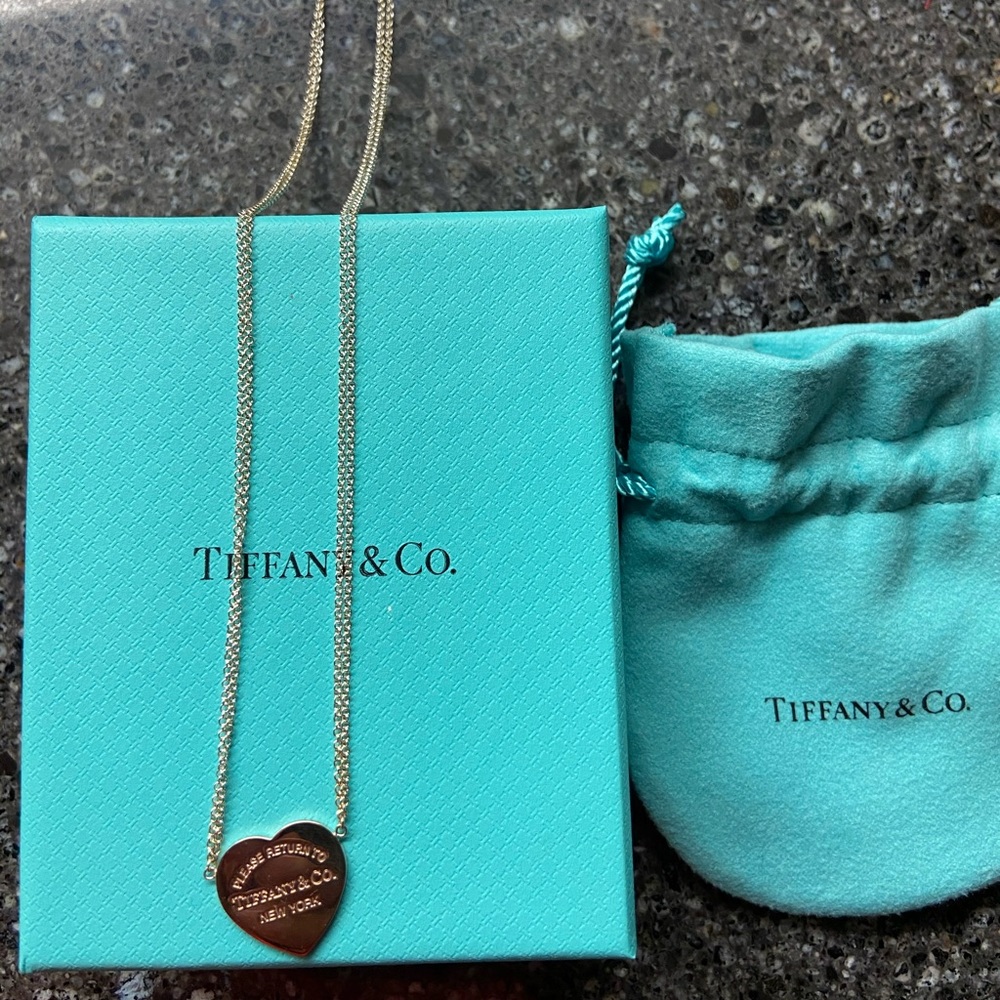 Tiffany’s necklace.